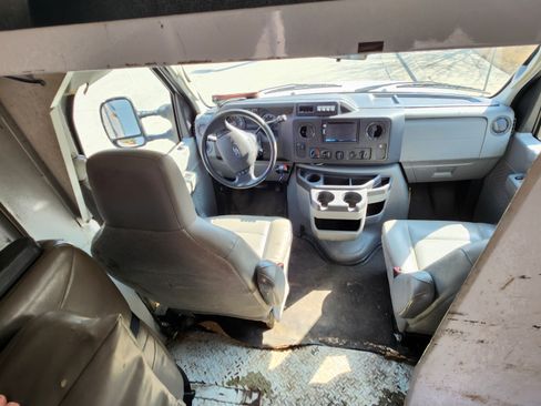 Used 2013 Ford E-350 and Econoline 350 Super Duty w/ PWR Locks & Windows Group image 13