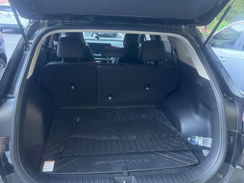Used 2025 Kia Sportage EX FWD image 10