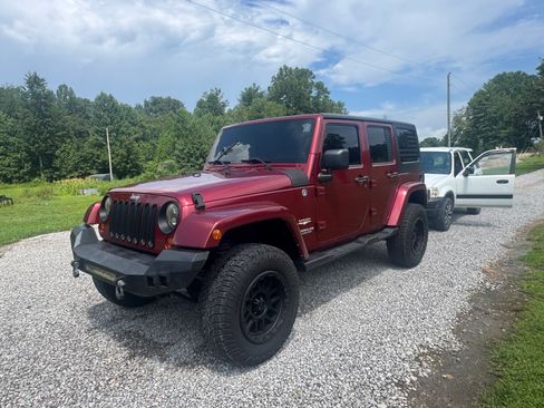 Used 2012 Jeep Wrangler Unlimited Sahara w/ Connectivity Group AWD/4WD image 20