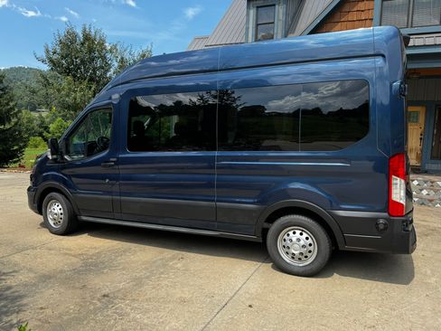 Used 2020 Ford Transit 350 XLT AWD/4WD image 4