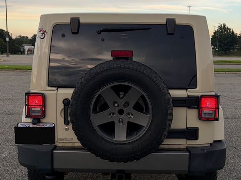 Used 2011 Jeep Wrangler Unlimited Sport AWD/4WD image 13