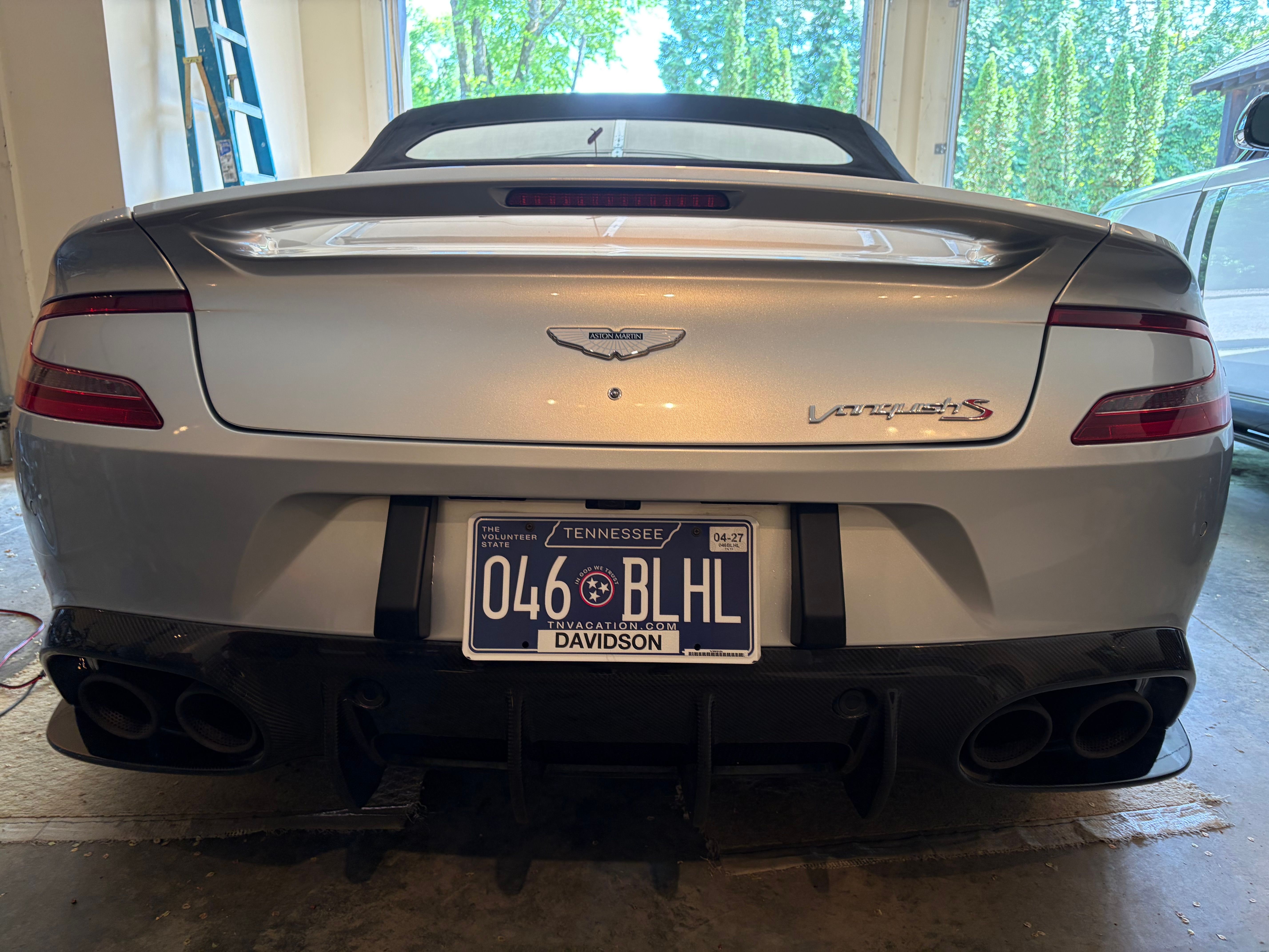 Used 2018 Aston Martin Vanquish S RWD image 9