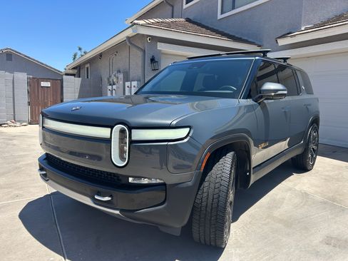 Used 2022 Rivian R1S Launch Edition AWD/4WD image 4