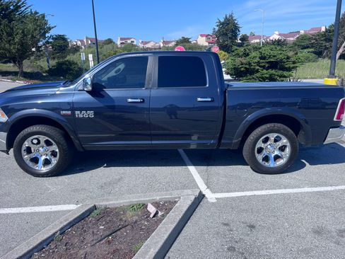 Used 2013 RAM 1500 Laramie w/ Convenience Group AWD/4WD image 2