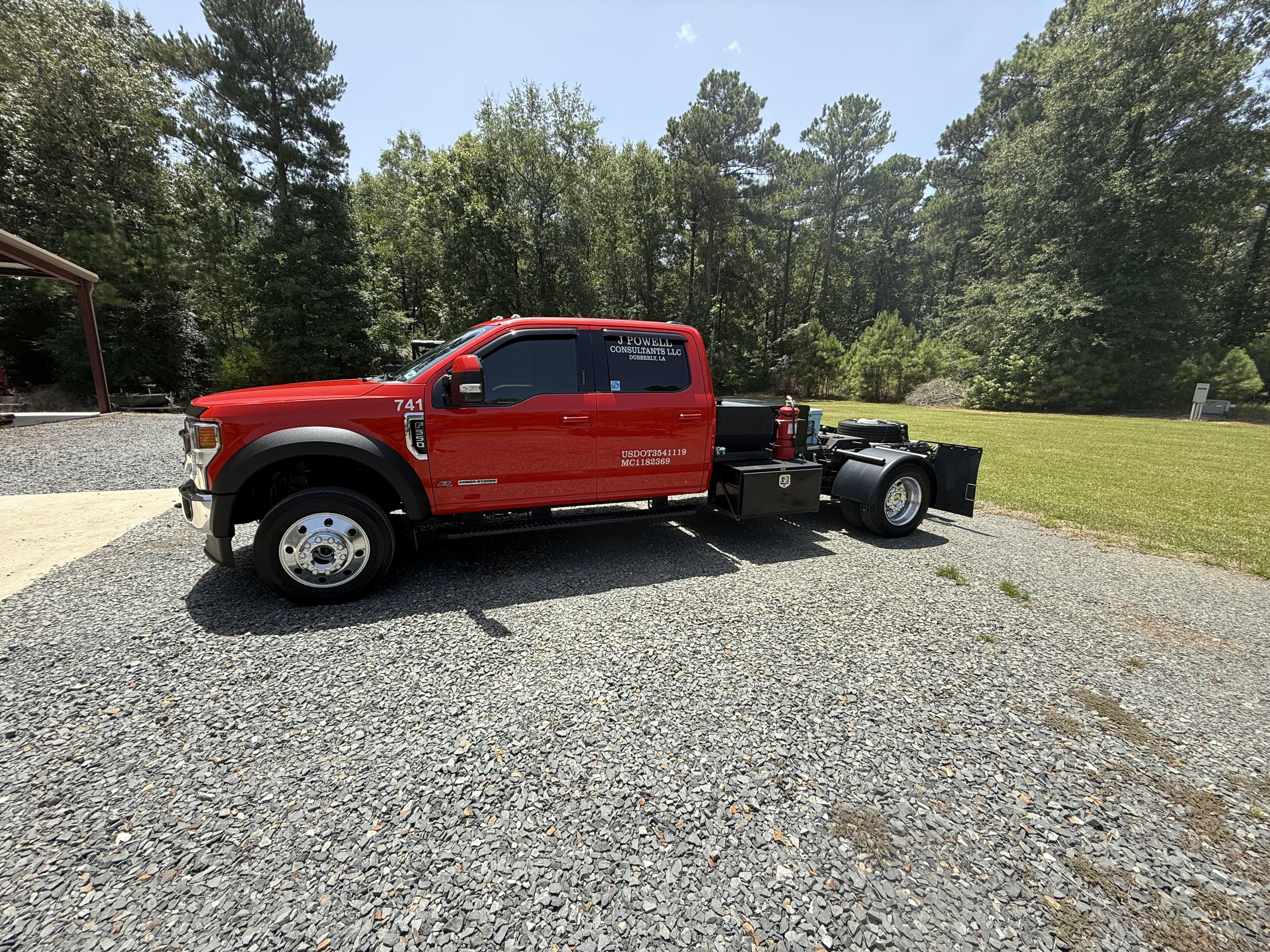 Used 2021 Ford F550 4x4 Crew Cab Super Duty w/ Lariat Value Package image 2