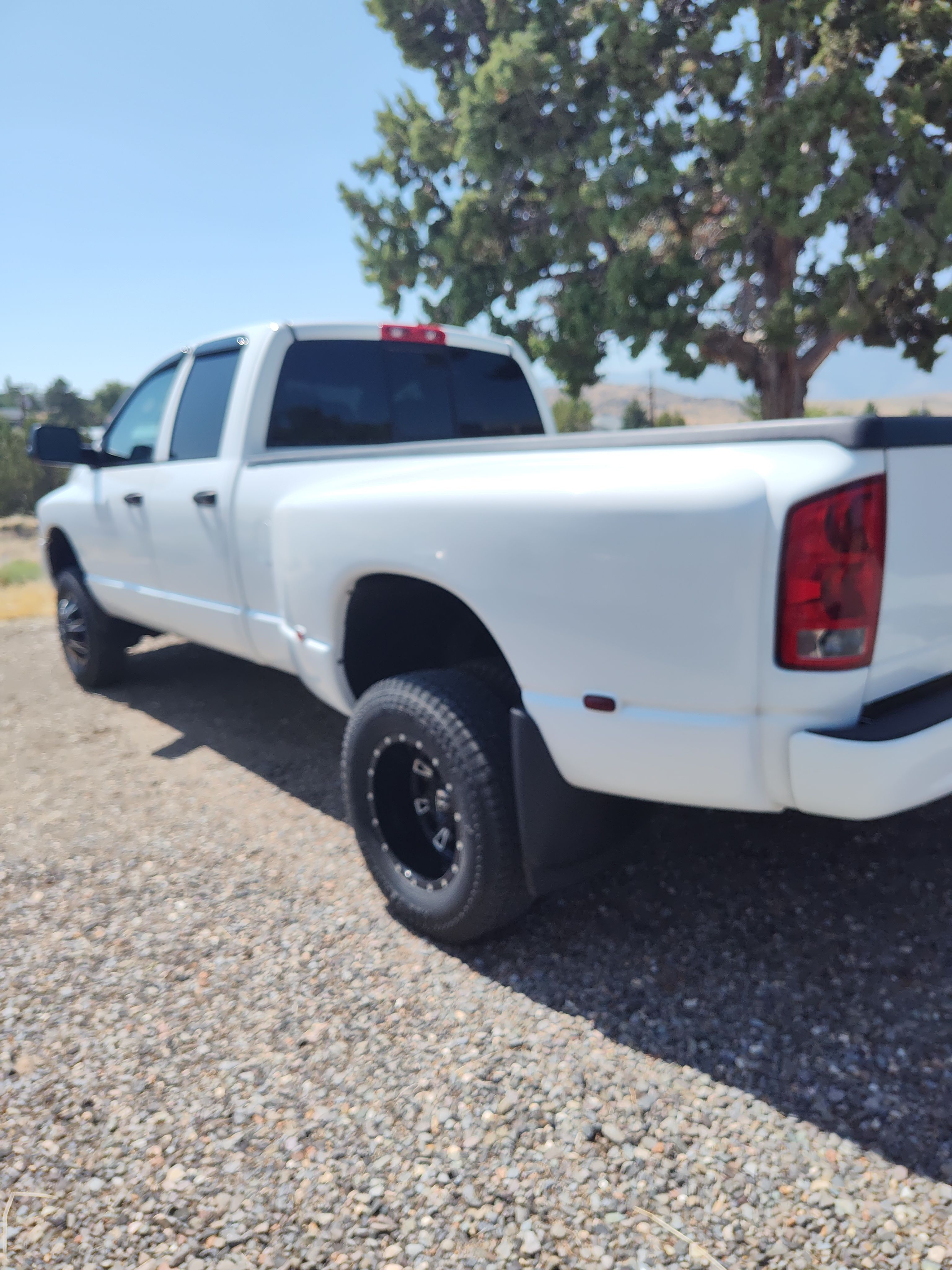 Used 2004 Dodge Ram 3500 Truck SLT w/ Sport Appearance Group AWD/4WD image 8