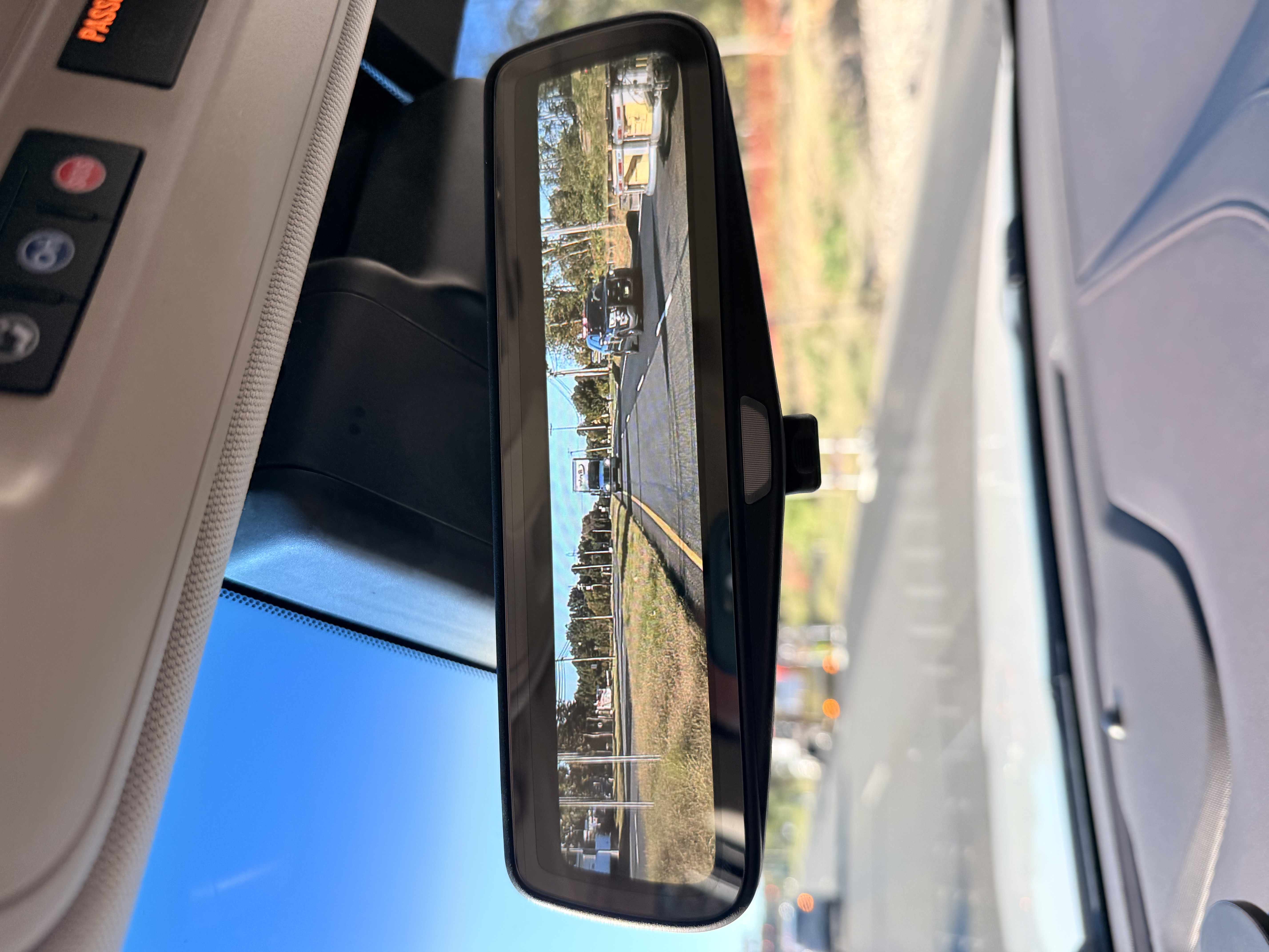 Used 2017 Cadillac Escalade Luxury AWD/4WD image 22