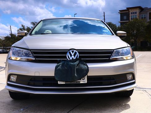 Used 2015 Volkswagen Jetta SEL image 6