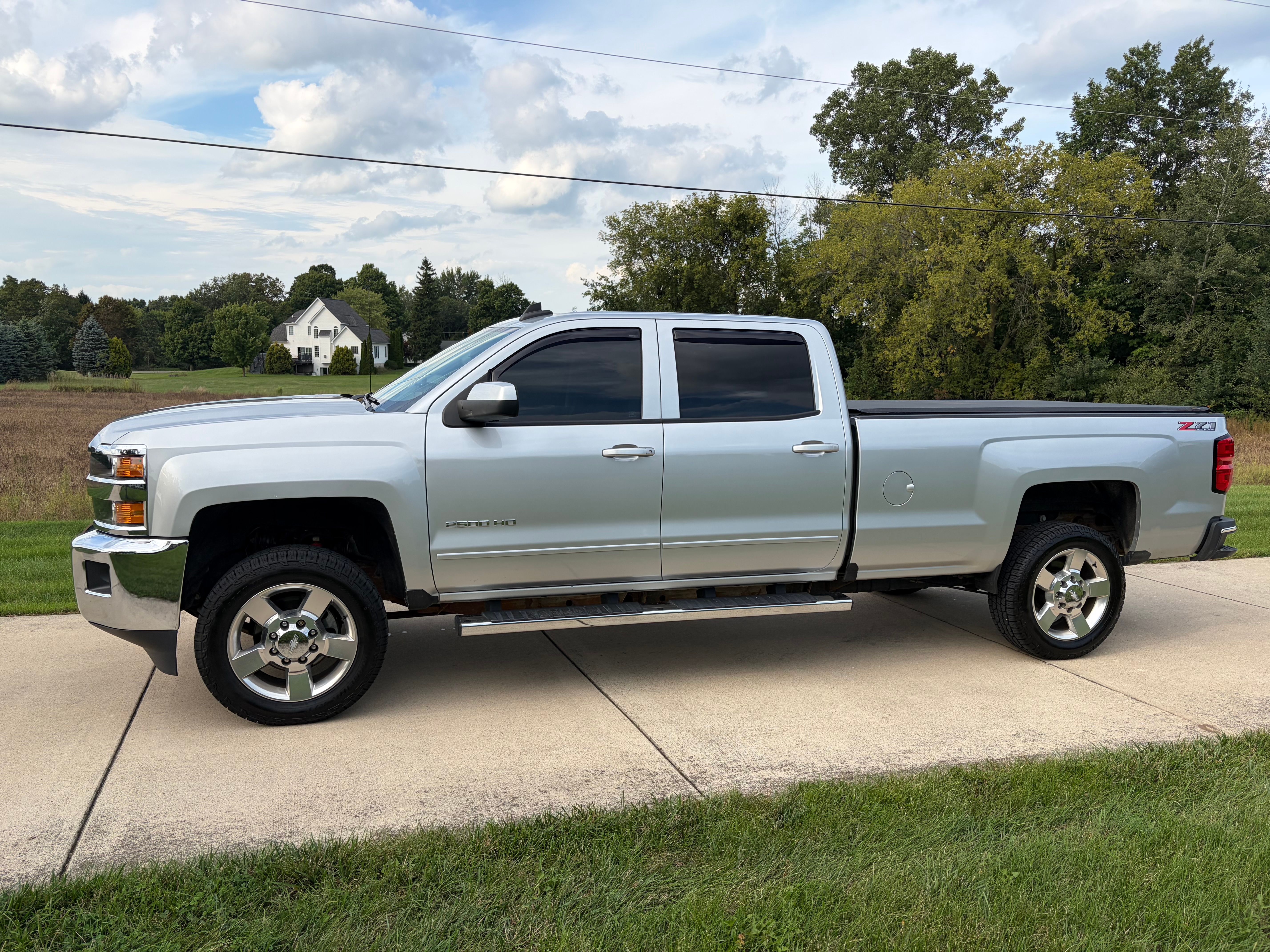 Used 2018 Chevrolet Silverado 2500 LT w/ LT Convenience Package AWD/4WD image 1