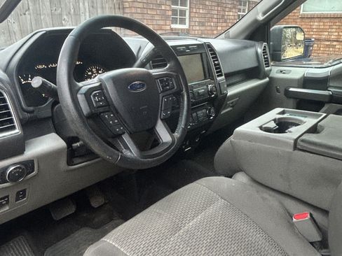Used 2015 Ford F150 XLT w/ Equipment Group 302A Luxury image 8