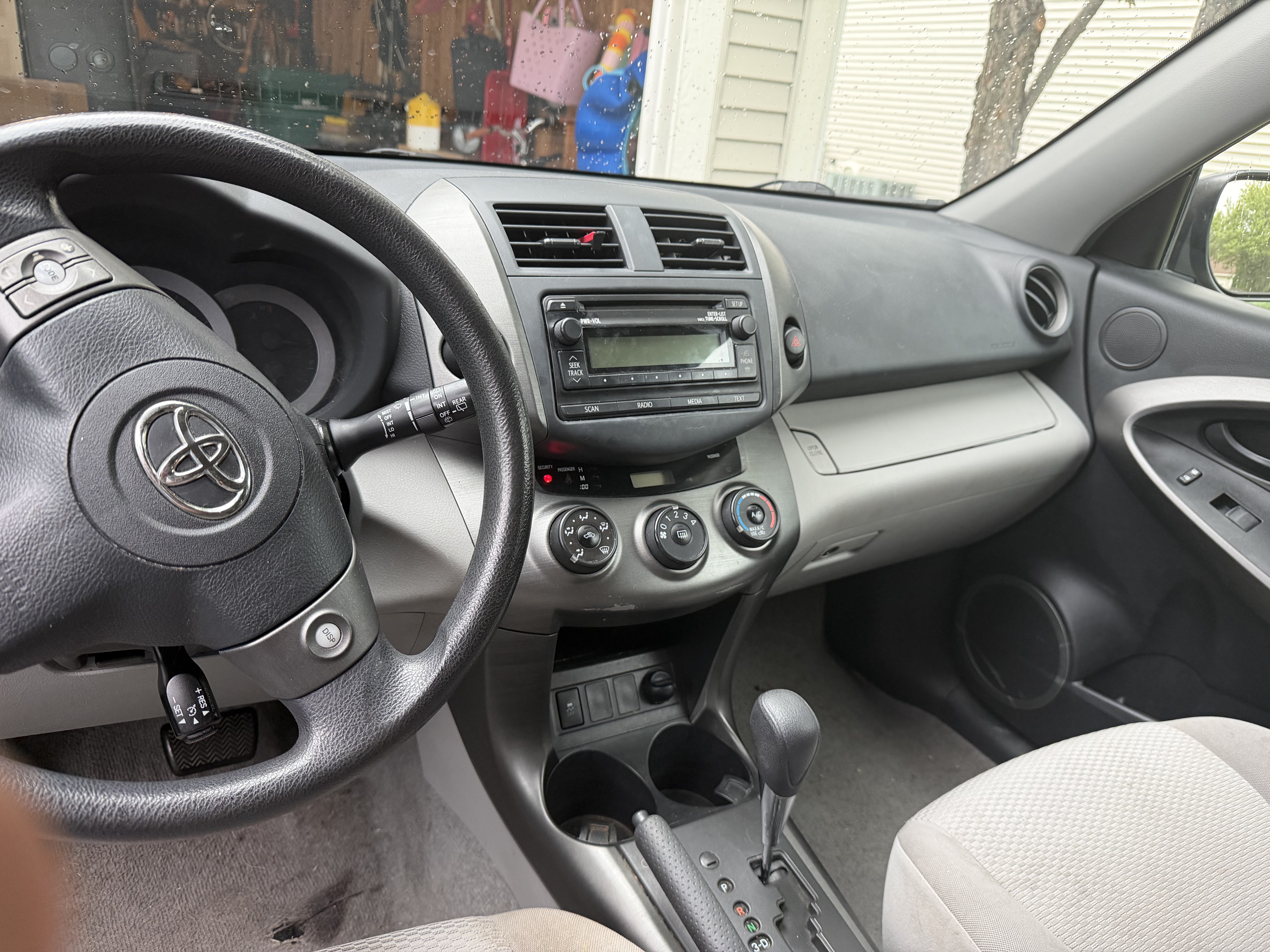 Used 2012 Toyota RAV4 4WD w/ Upgrade Value Pkg image 6