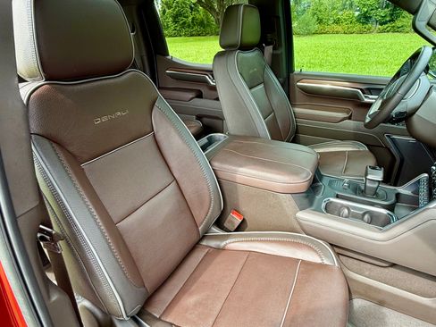 Used 2024 GMC Sierra 1500 Denali AWD/4WD image 12