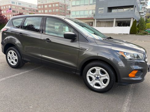 Used 2018 Ford Escape S FWD image 6