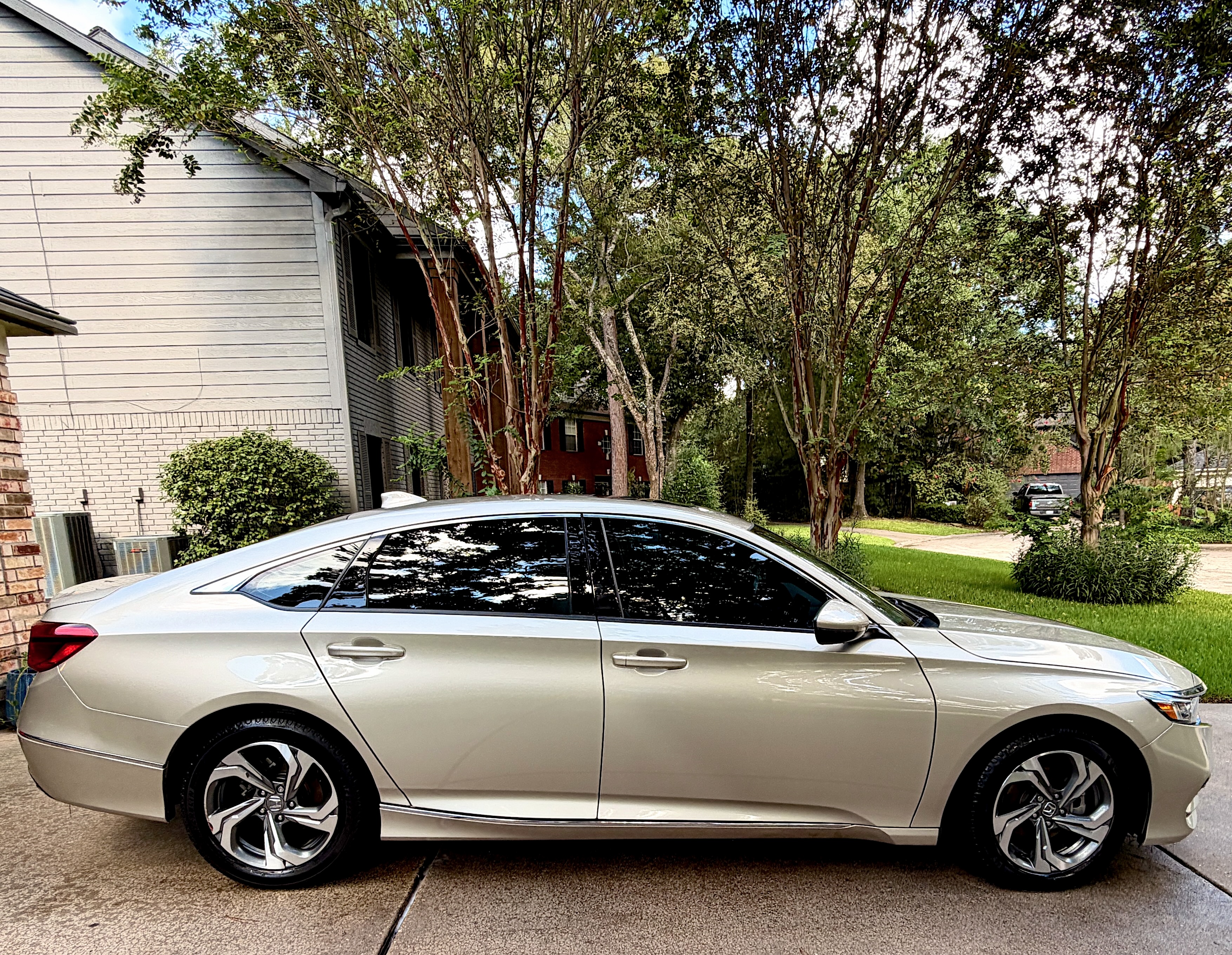 Used 2019 Honda Accord EX-L image 5