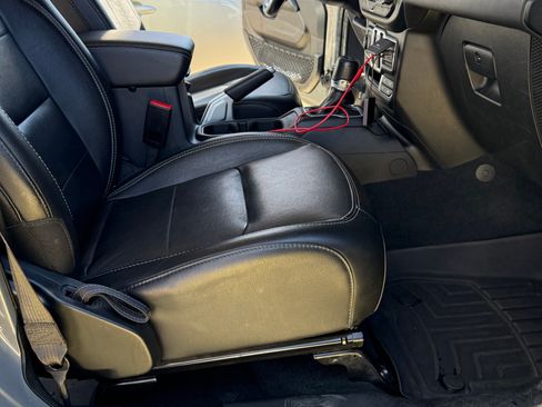 Used 2022 Jeep Wrangler Unlimited Sahara w/ Cold Weather Group image 8