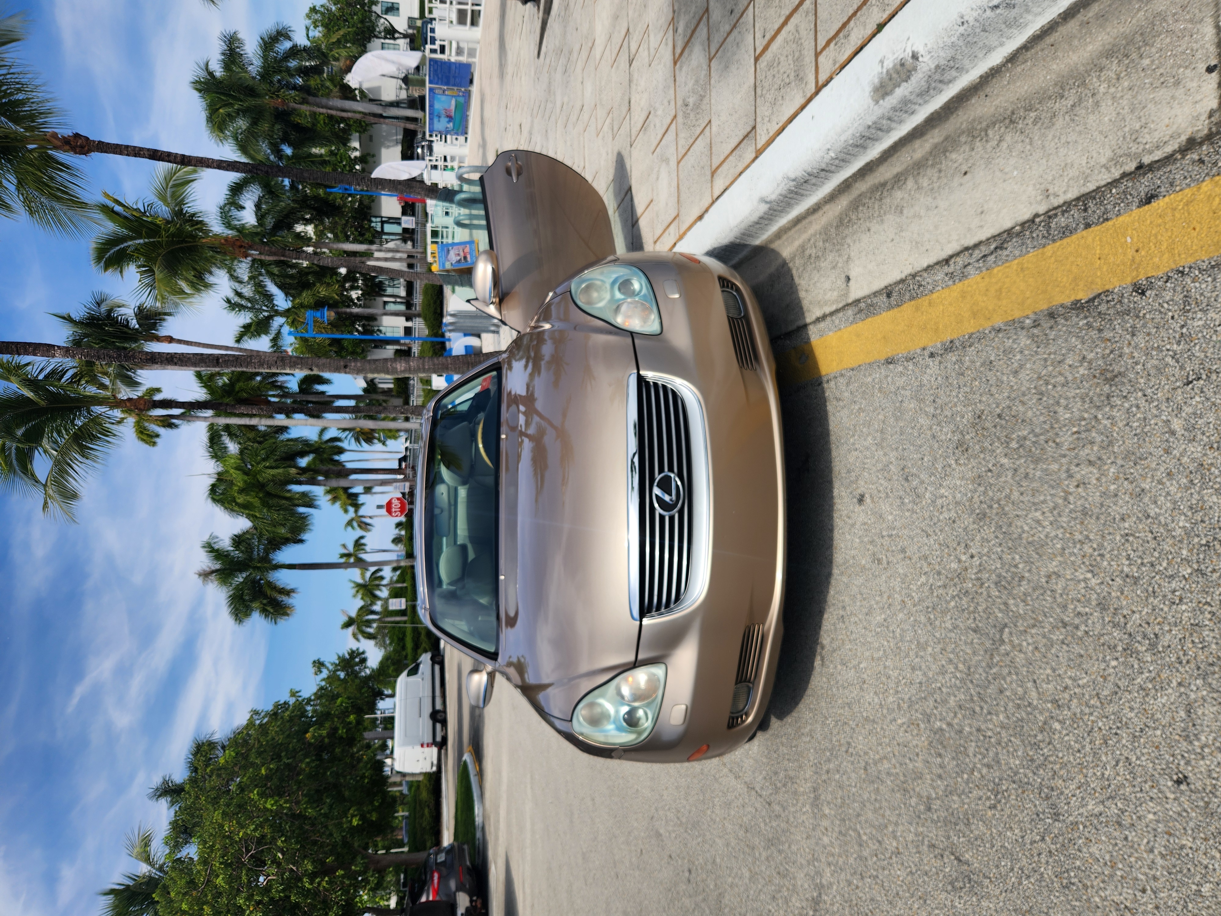 Used 2004 Lexus SC 430 Convertible w/ Preferred Accessory Pkg RWD image 2