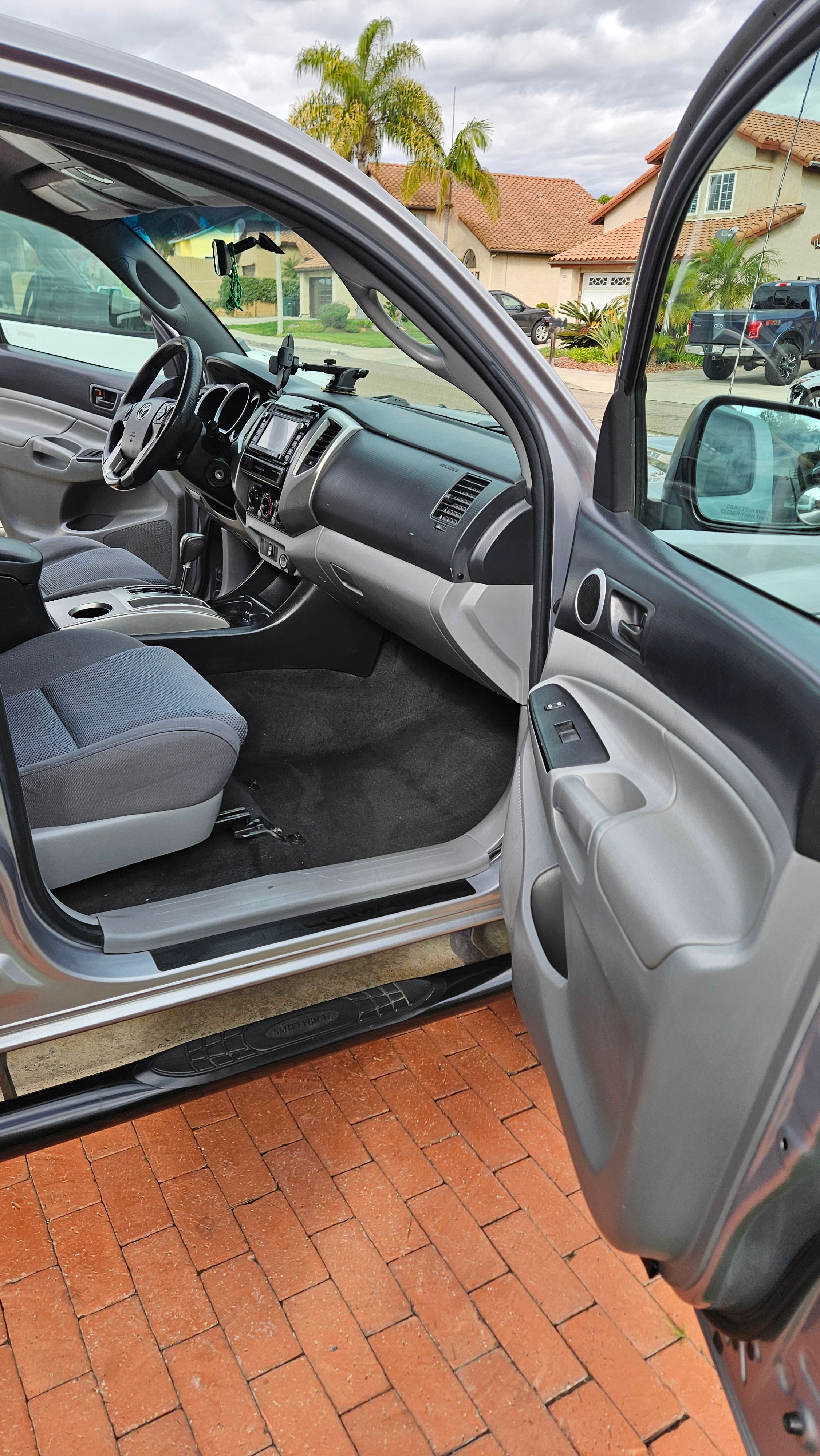 Used 2015 Toyota Tacoma PreRunner w/ TRD Sport Package RWD image 17