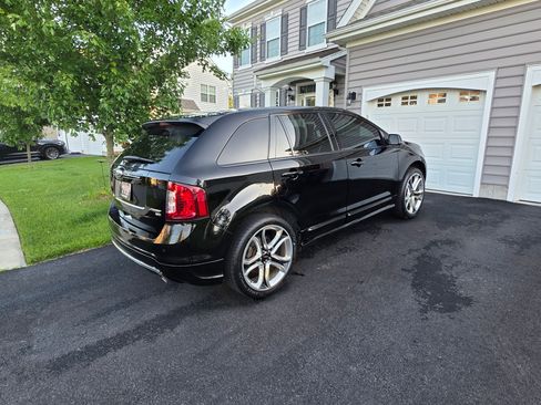 Used 2012 Ford Edge Sport w/ Driver Entry Pkg AWD/4WD image 9
