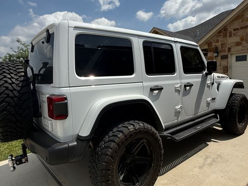 Used 2021 Jeep Wrangler Unlimited Rubicon image 18