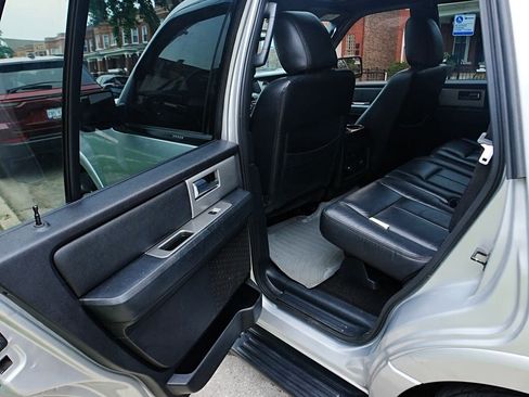 Used 2016 Ford Expedition XLT AWD/4WD image 14