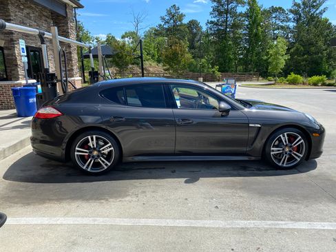 Used 2013 Porsche Panamera S image 5