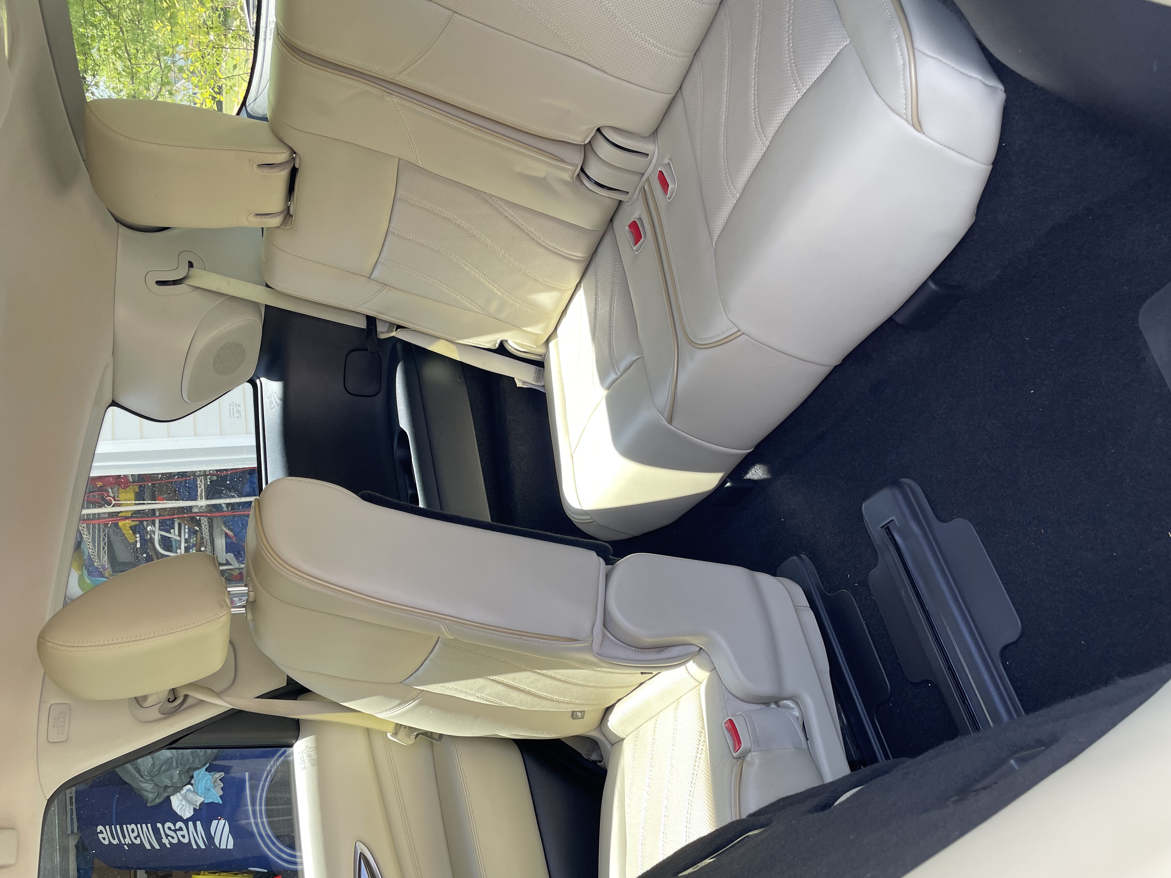 Used 2015 INFINITI QX60 Luxe w/ Premium Plus Package AWD/4WD image 12