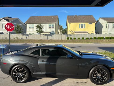 Used 2013 Chevrolet Camaro LT RWD image 4