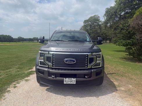 Used 2022 Ford F450 Limited w/ FX4 Off-Road Package AWD/4WD image 6