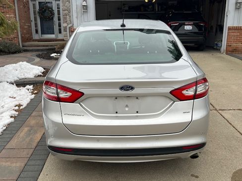 Used 2014 Ford Fusion SE image 1