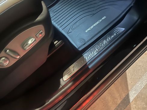 Used 2018 Porsche Cayenne image 24