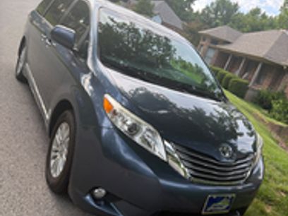 Used 2017 Toyota Sienna XLE Premium