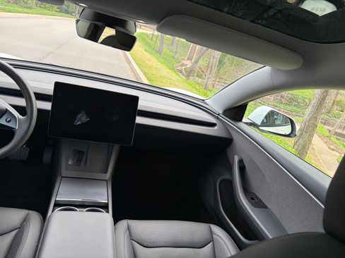 Used 2024 Tesla Model 3 Standard Range image 12