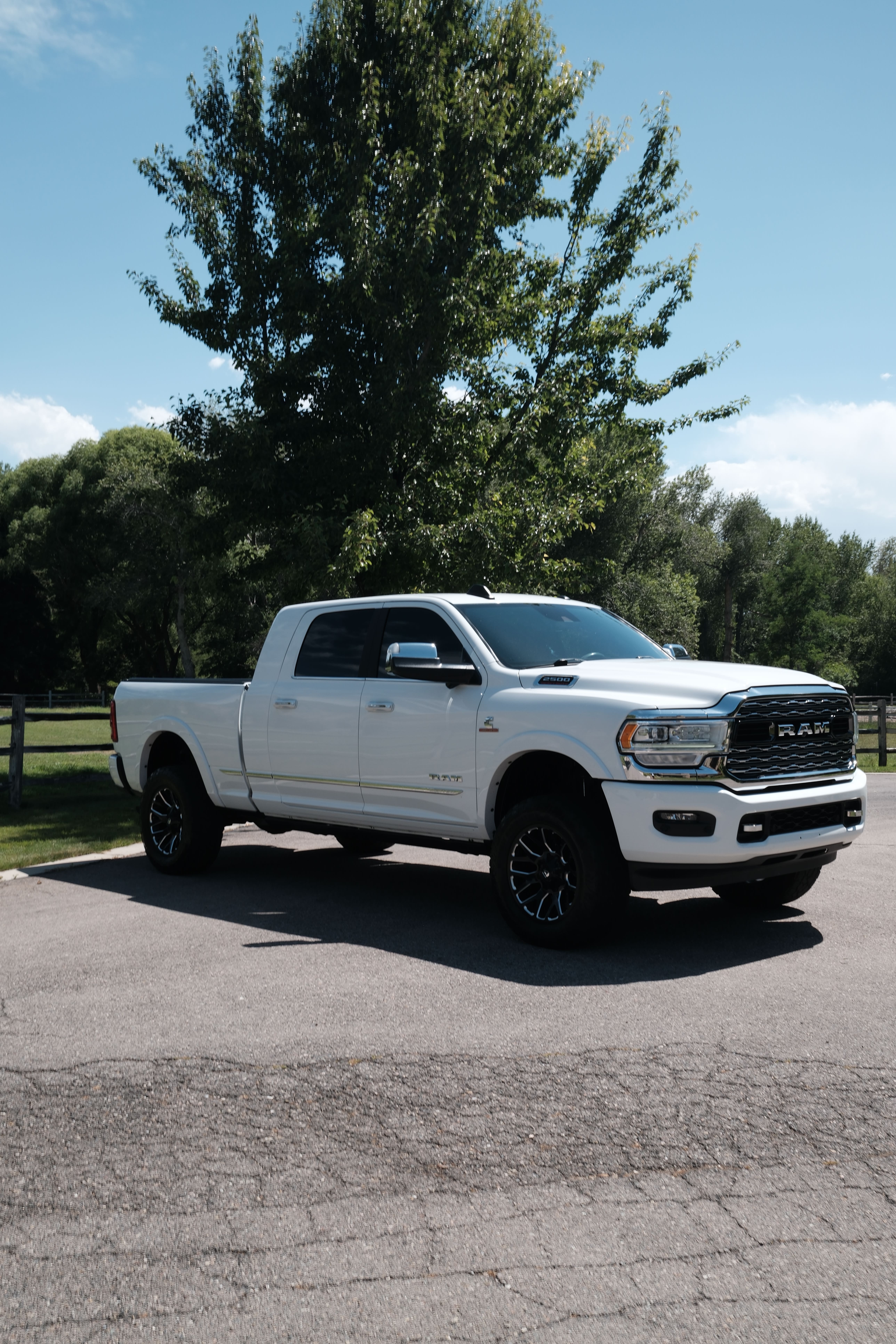 Used 2020 RAM 2500 Limited AWD/4WD image 5