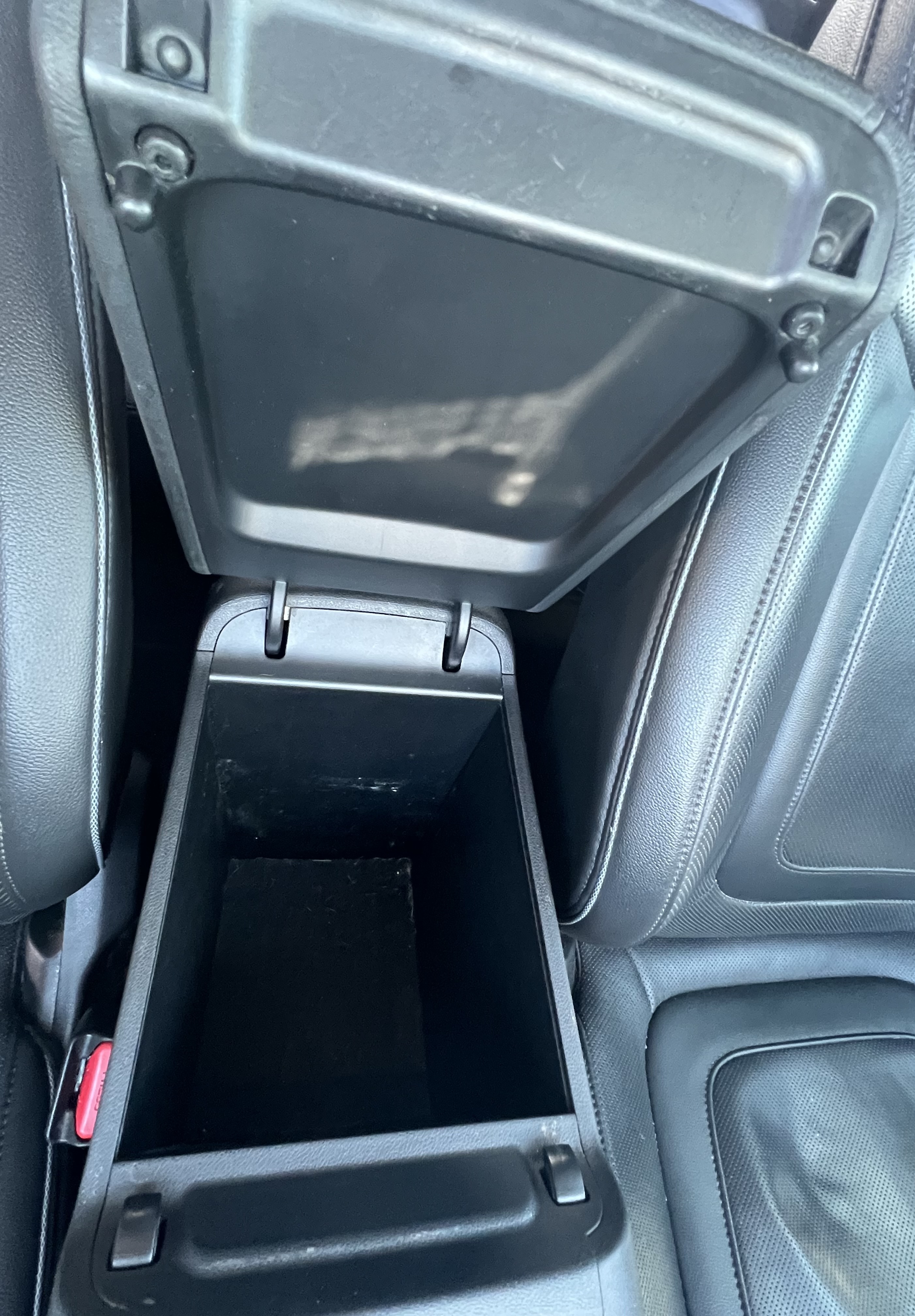 Used 2022 Hyundai Tucson Limited w/ Cargo Package FWD image 30