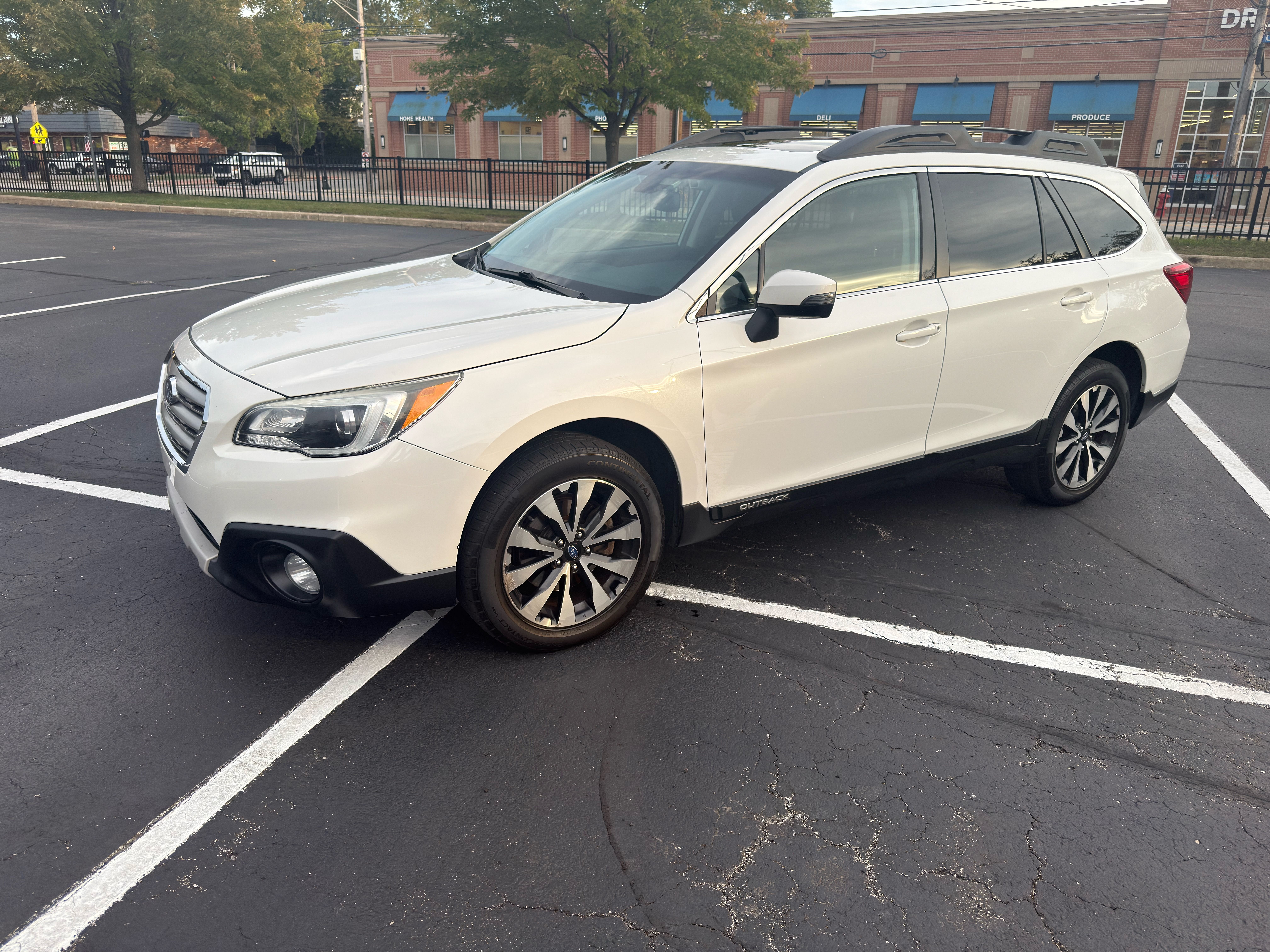 Used 2015 Subaru Outback 2.5i Limited AWD/4WD image 8