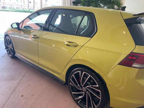 Used 2022 Volkswagen GTI Autobahn FWD image 10