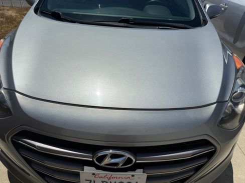 Used 2016 Hyundai Elantra GT w/ Option Group 02 FWD image 11