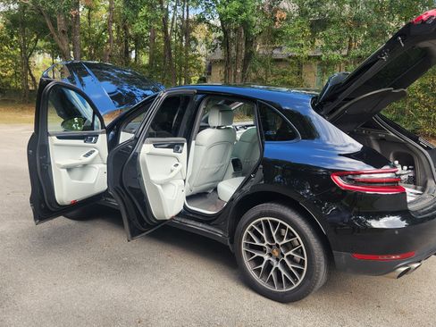 Used 2015 Porsche Macan S image 16