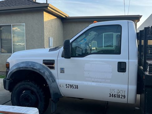 Used 2008 Ford F450 2WD Regular Cab Super Duty image 4