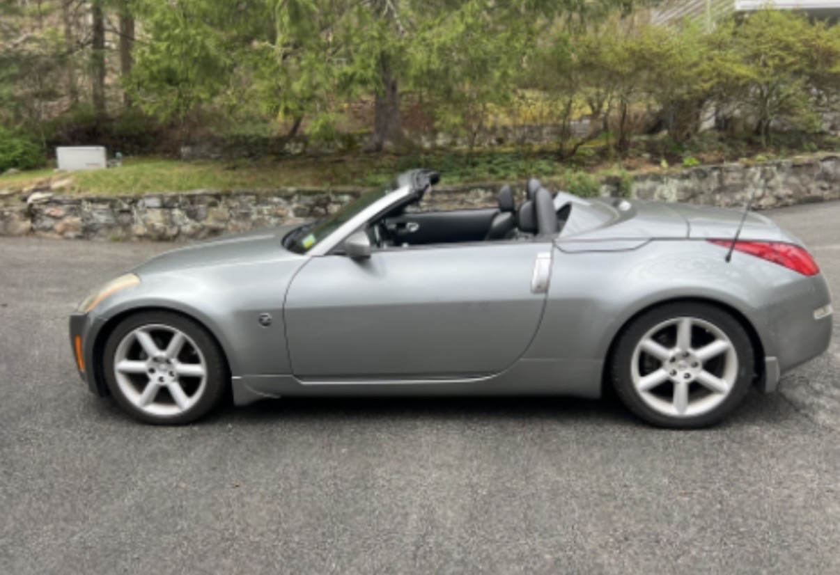 Used 2005 Nissan 350Z Touring RWD image 1