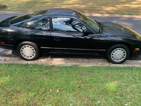 Used 1992 Nissan 240SX Hatchback image 1