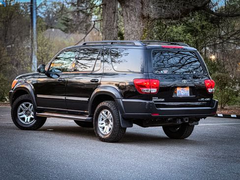 Used 2006 Toyota Sequoia Limited image 2
