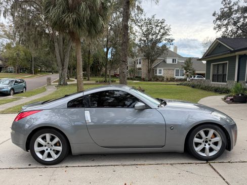 Used 2006 Nissan 350Z Track w/ (N93) Cargo Convenience Pkg image 12