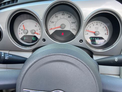 Used 2007 Chrysler PT Cruiser Convertible w/ Spring Special Group FWD image 9