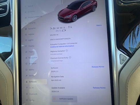 Used 2015 Tesla Model S 85D image 10