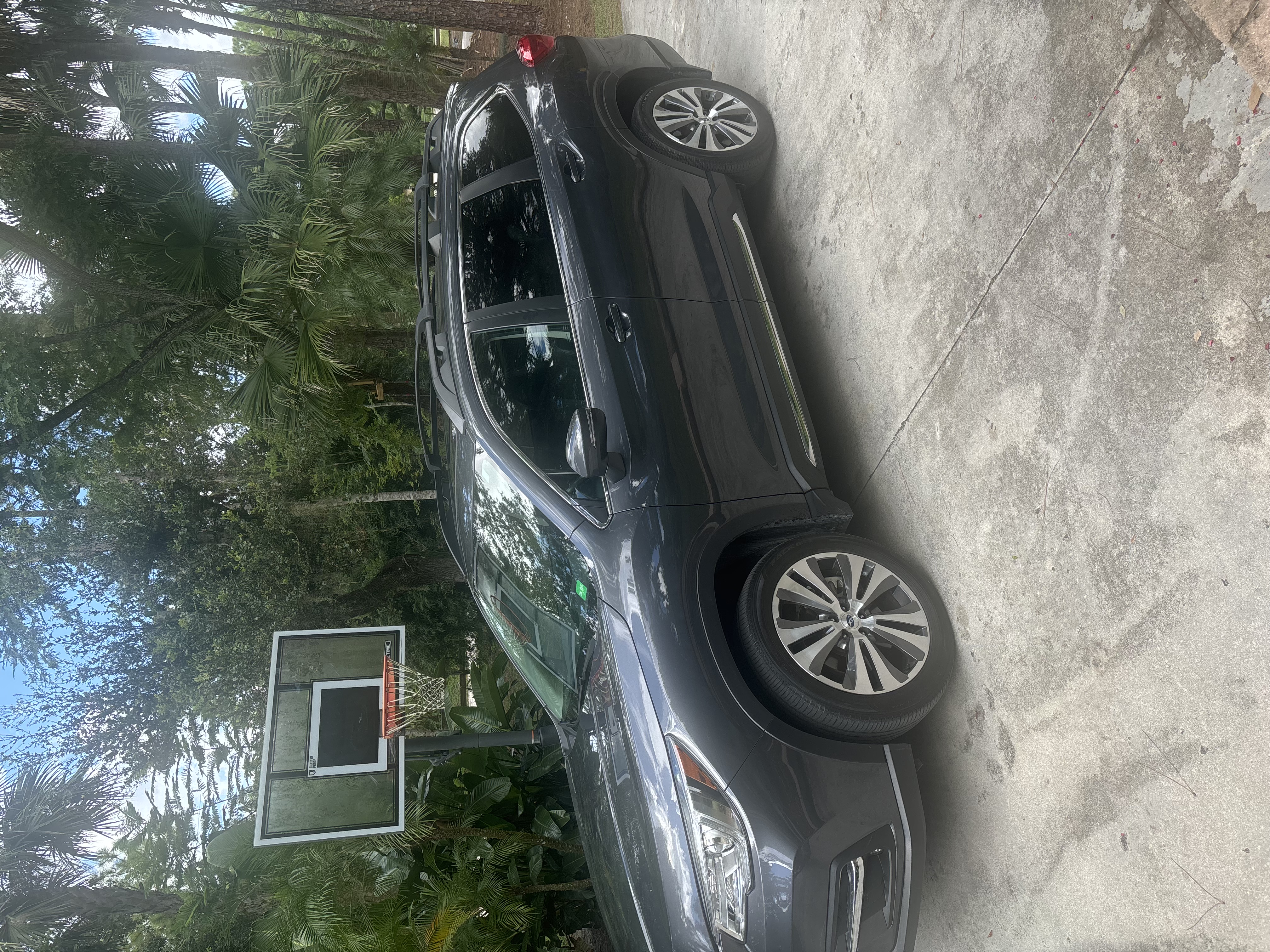 Used 2022 Subaru Ascent Limited w/ Technology Package AWD/4WD image 1