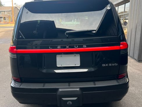 Used 2025 Lexus GX 550 image 5