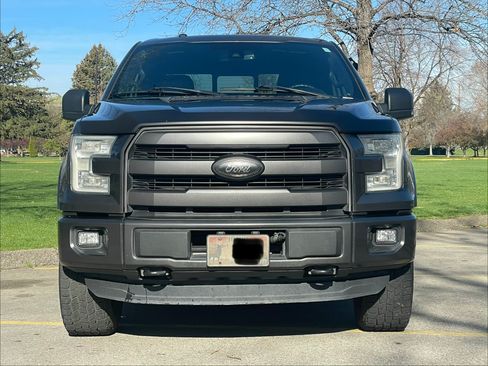 Used 2015 Ford F150 Lariat w/ Equipment Group 502A Luxury image 8