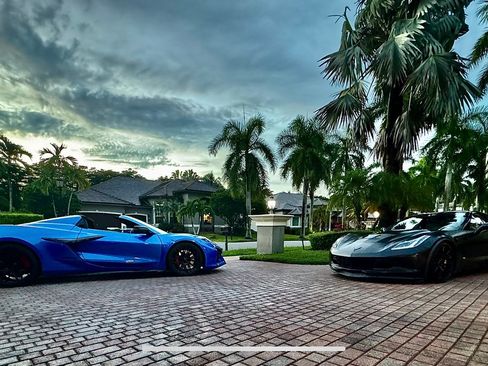 Used 2016 Chevrolet Corvette Z06 w/ 2LZ Preferred Equipment Group RWD image 13