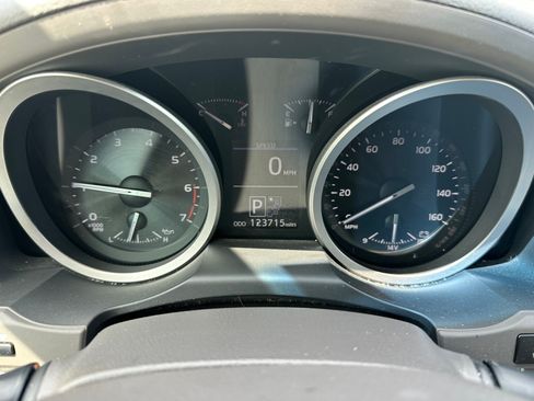 Used 2013 Toyota Land Cruiser AWD/4WD image 2